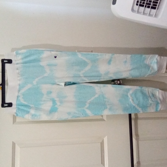 Champion🔵⚪ 🔥TIE-DYE Womens: Medium - Picture 2 of 6